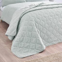 Catherine Lansfield Crinkle Seersucker Texture 220x220cm Bedspread Green