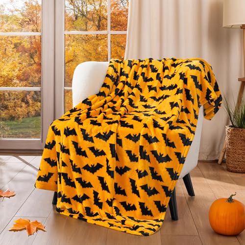 PAVILIA Halloween Throw Blanket for Couch - Bat Fall Halloween Fleece Blanket - Soft, Plush, Warm Black Fall Cabin Throw, 50x60 (Bat Halloween)