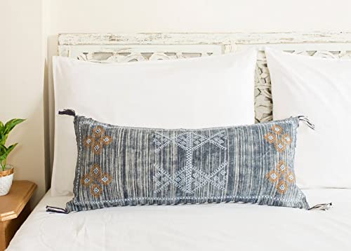 Labhanshi Hand-Woven Cotton Boho Lumbar Pillow Cover, 12x28