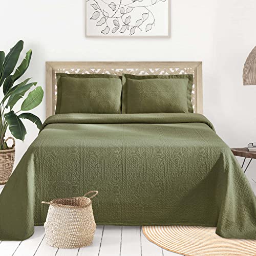 Superior Cotton Fleur De Lis Bedspread Set, Warm Blankets, All-Season Bedding, Bedroom Decor, Decorative Boho Medallion Coverlet, Includes 1 Bedspread, 2 Pillow Shams, Full, Sage