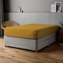 Silentnight Supersoft Ochre Fitted Sheet - Cosy & Comfortable Delicate Touch - Luxurious Easy Care Microfibre with Elasticated Corners - Stylish & Modern Mattress Fitted Sheet, Double, Ochre Yellow
