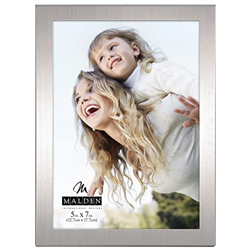 Malden International Designs Matte Silver Essential Fashion Metal Picture Frame, 5x7, Silver