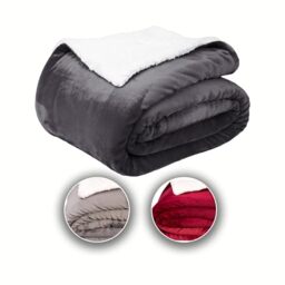 Komfortec Cuddly Blanket, 150 x 200 cm, Oeko-Tex Certified Fluffy Fleece Blanket, Warm Sherpa Sofa Throw, Thick Sofa Blanket, Anthracite