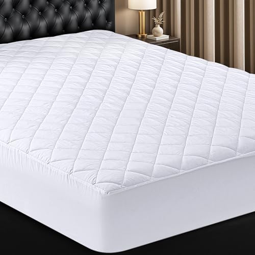 Utopia Bedding Quilted Fitted Mattress Pad (California King) - Elastic Fitted Mattress Protector - Mattress Cover Stretches up to 16 Inches Deep - Machine Washable Mattress Topper