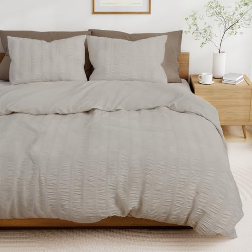 SANDJEST Light Grey Duvet Cover King Size, Seersucker 3 Pieces Bedding Set, Includes 1 Duvet Cover 106x96 Inches and 2 Pillowcases 20x36 Inches