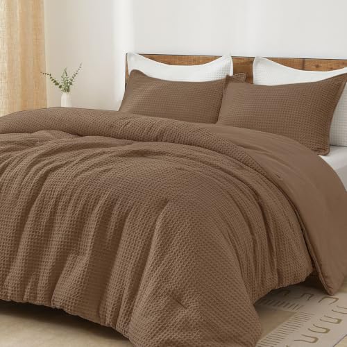 PHF Ultra Soft Waffle Weave Comforter Set California Queen Size, 3 Pieces Lightweight Breathable Comfy Bedding Set, Comfy Textured 1 Comforter with 2 Pillow Shams, Mocha