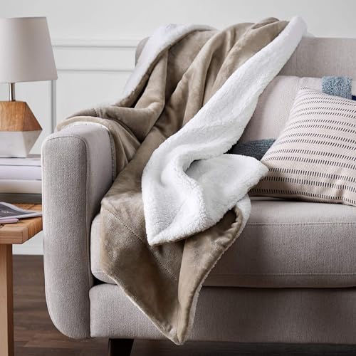 Amazon Basics Large Micromink Sherpa Fleece Sofa Throw Blanket, Soft Bed Throw, 220 x 240 cm, Taupe