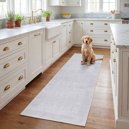 Safavieh Traditional Rug Ideal for High Traffic Areas - Machine Washable and Non Slip - Tucson Collection, Short Pile, in Beige, 76 X 244 cm