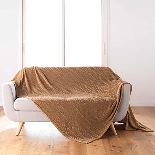 Douceur d'Intérieur, Arya Blanket 180 x 220 cm Camel Flannel Relief Plain Arya