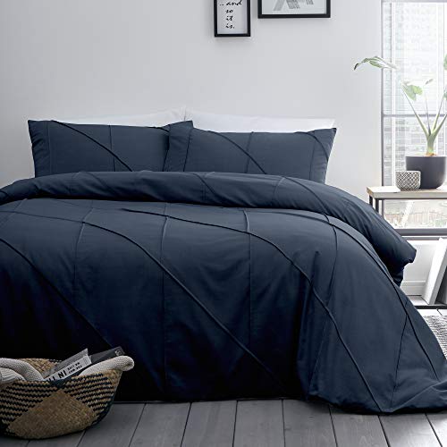 Serene - Navy Blue Diamond Pinch Pleat Duvet Cover - Super King Bedding Size (260 x 220cm) - Luxury Bedding in Dark Blue - Navy Pintuck Duvet Cover - Contemporary/Luxury Bedding Set - Dart Collection
