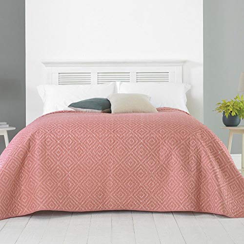 Country Club Eve Quilted Embossed Bedspread Throwover Decorative Bedding Geometric Design, Blush, 240 x 260cm