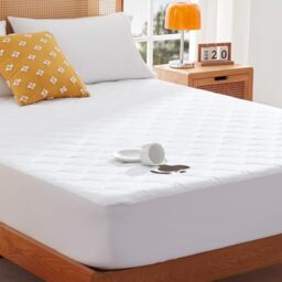 Sonive Thin Mattress Protector 160 x 200 cm Waterproof Breathable Mattress Cover Mattress Topper Soft Topper Mattress Topper with Deep Pockets 38 cm, White
