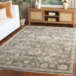 SAFAVIEH Traditional Rug for Living Room, Dining Room, Bedroom - Hazel Collection, Medium Pile, in Green and Beige, 122 X 183 cm