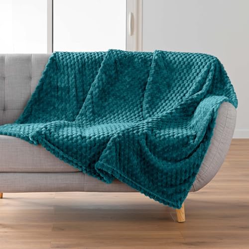 Douceur d'Intérieur, Mini Frosty Blue Flannel Relief Plain Blanket (125 x 150 cm)