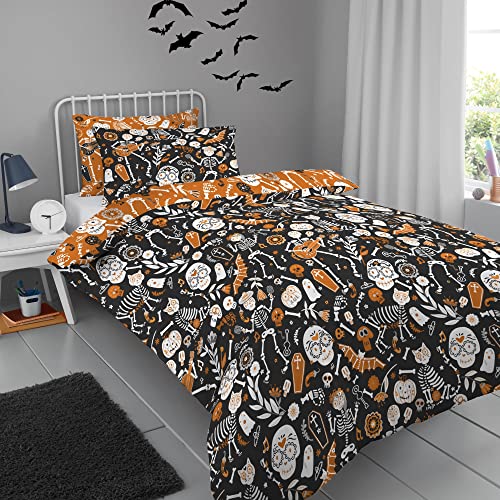 Bedlam - Halloween Day of the Dead Duvet Cover - Single Bedding Size (140 x 200cm) - Reversible (2 Colours) - Glow in the Dark Duvet - Skeletons, Ghosts, Bats & Skulls - Halloween Bedding & Decor