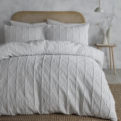 Serene Crinkle Stripe Duvet Cover Set Single 135 x 200cm – Textured White Bedding with Modern Stripe Design, Includes 1 Pillowcase