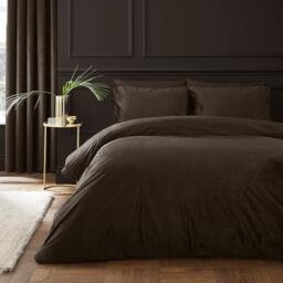 Catherine Lansfield Kingsley Matt Velvet King Duvet Cover Set Chocolate