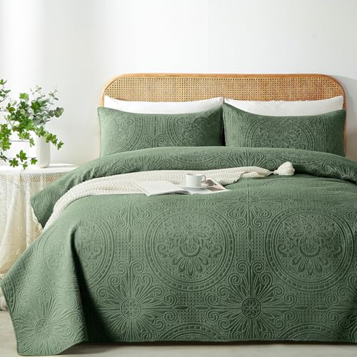 WURUIBO Full/Queen Quilt Set Olive Green,Ultrasonic Embossed Bedspread, Lightweight Microfiber Coverlet, Modern Thin Bedding Set for All Season, 3 Piece(1 Quilt,2 Pillow Shams)