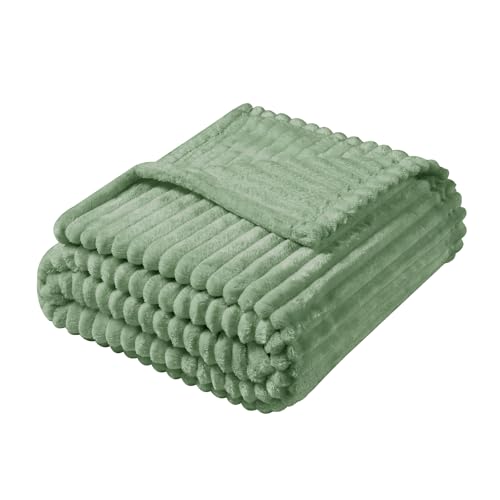 Vessia Flannel Fleece Throw Blanket, 300GSM Cozy Sage Green Striped Throw for Couch, Sofa and Bed, Warm and Soft Cozy Green Microfiber Ribbed Blanket for All Season(50x40inch)
