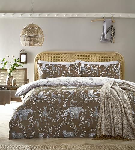 furn Buckthorn Duvet Cover Set – Woodland Animal Print with Reversible Design, Polycotton Bedding (Amber – Double)