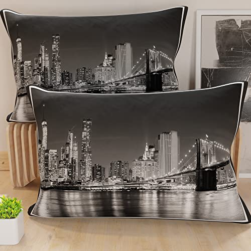 PETTI Artigiani Italiani - Bed Pillowcases, Set of 2 Pillow Covers 50x80 cm, Cushion Cover in Hypoallergenic Microfibre, Made in Italy, City Nero Pattern