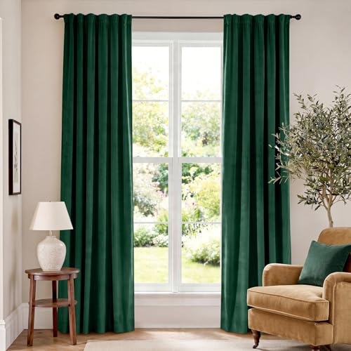 Lazzzy Velvet Blackout Curtains Thermal Insulated Curtains Emerald Green 84 Inches Long Drapes for Bedroom Living Room Noise Reducing Super Soft Luxury Rod Pocket 2 Panels Emerald Green