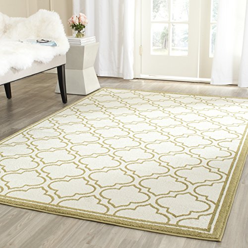 Safavieh Trellis Indoor/Outdoor Woven Rectangle Area Rug, Amherst Collection, AMT412, in Ivory / Light Green, 152 X 244 cm for Garden, Patio or Any Outdoor Space