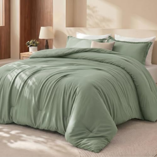 Utopia Bedding Queen Comforter Set Sage Green, Comforters Queen Size 3 Pieces Bedding Comforters Sets, Down Alternative Soft Bed Set, 1 Comforter (88 x 88 inches) 2 Pillow Shams (20 x 26 inches)