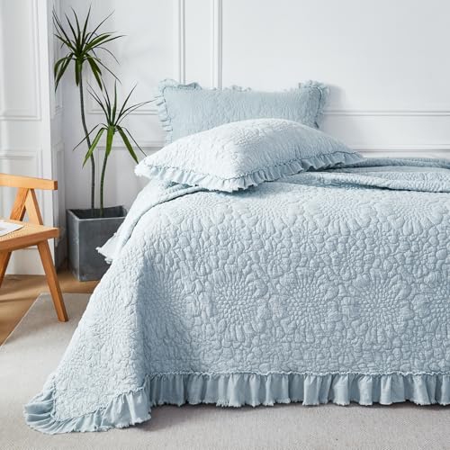 WINLIFE King Ruffled Quilt Bedding Set(106''x98''), Soft Stonewashed Bedspread Bedding Sky Blue Floral Petal Pattern Crinkle Farmhouse Quilted Coverlet & Sets 3PCS for All Season