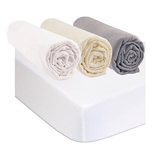 3 fitted sheets 60 x 120 cm with 2 organic cotton mattress protectors.