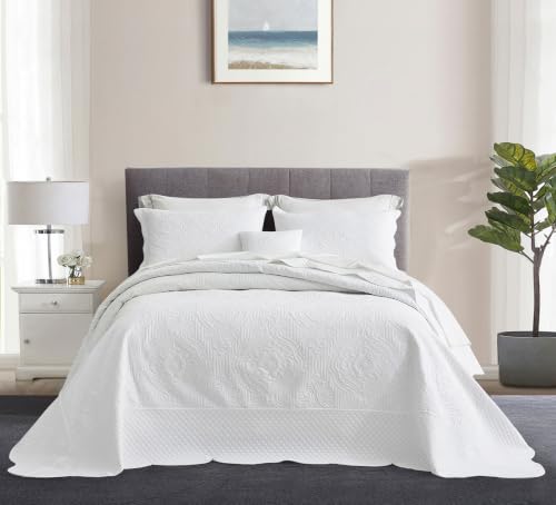 HZ & HY Oversized King Bedspread, Embossed Damask, Pure White - Generous Coverage, 5-Piece Quilt Set, Lightweight Reversible Coverlet, Scalloped Edge, King/Cal King