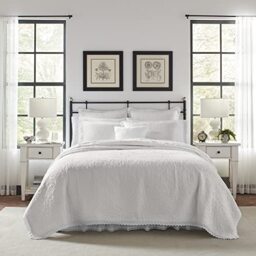 Laura Ashley - Queen Quilt Set, Reversible Cotton Bedding with Matching Shams, Pre-Washed Home Decor for Added Softness (Heirloom Crochet White, Queen)