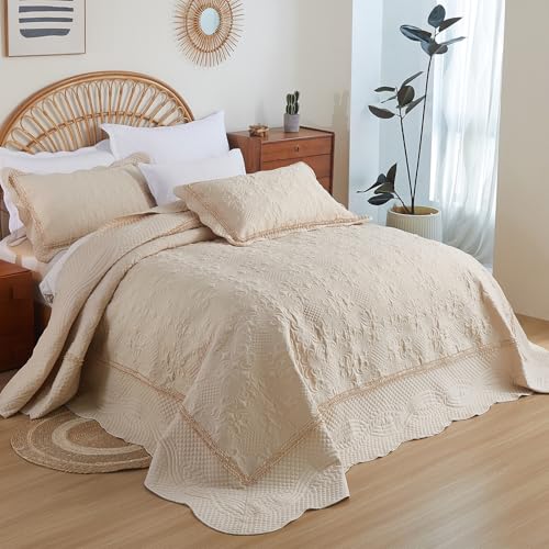 "EVENHUG Oversized Quilts Set King Size 3 Piece Bedding Set Reversible Bedspread with 2 Pillow Shams Coverlet Lightweight Soft Bed Cover for All Season(120""X128"",Beige)"
