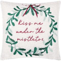 furn. Mistletoe Wreath Polyester Filled Cushion (Multicolour - 45x45cm)