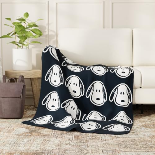 Franco Collectbles Peanuts Snoopy Bedding Super Soft Plush Cozy Throw, 46 in x 60 in, (Officially Licensed Product)