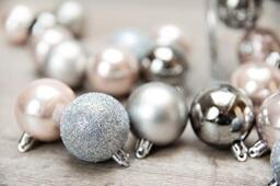 HEITMANN DECO Christmas Tree Baubles Plastic, Taupe/Silver/Brown, 30 Pieces