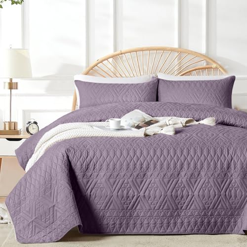 akkialla King/Cal King Quilt Set, Grayish Purple Lightweight Microfiber Bedspread Coverlet, Boho Geometric Pattern, Soft All-Season Bedding, 3-Piece (1 Quilt, 2 Pillow Shams)