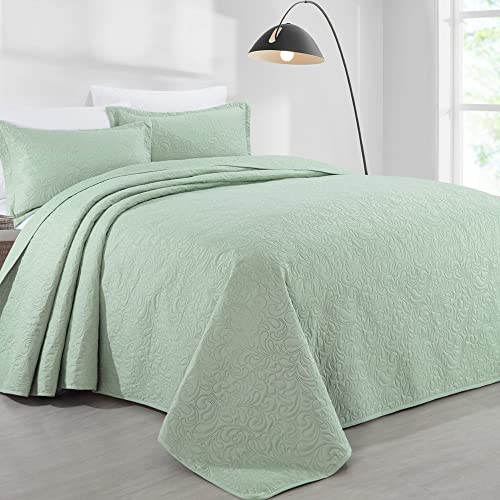 HOMBYS Alaska King 132x 120 Bedspread Coverlet Set, 3 Piece Lightweight Oversized King Quilt Bedding Set with Matching Shams, Sage Green