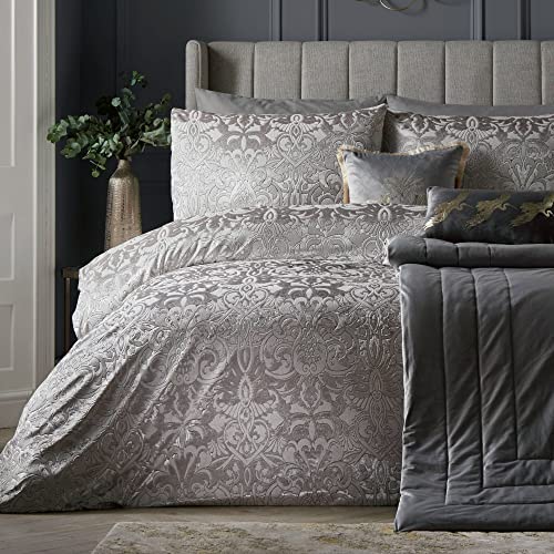 Laurence Llewelyn-Bowen Silver Damask Duvet Cover – King Size (230x220cm) – Embossed Velvet Jacquard – 2 Pillowcases – Luxury Bedding Set