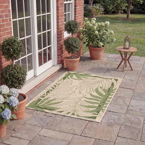 Safavieh Contemporary Rug for Living Room, Dining Room, Bedroom - Courtyard Collection, Short Pile, in Green and Beige, 61 X 109 cm