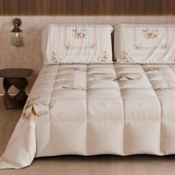 PETTI Artigiani Italiani - Winter Quilt for a Double Bed and a Half Quarter, Solid Colour and Digital Print Beige Bow, Made in Italy