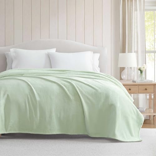 Martha Stewart - Twin Size Blanket, Ultra-Soft Plush Fleece Throw Blanket with Double-Needle Stitching, 350 GSM, Medium Weight Bedding for Bed or Couch (Bedford Solid Green)