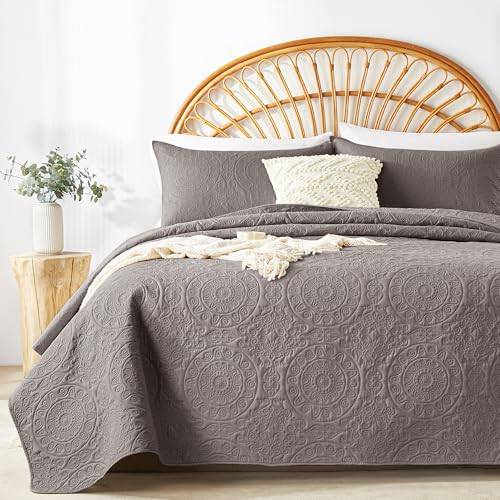 WURUIBO Dark Gray Twin Quilt Bedding Set, Embossing Microfiber Coverlet with Pillow Shams, Ligthweight Breathable Summer Bedspreads, Reversible Comforter for All Season (1 Quilt, 1 Shams)