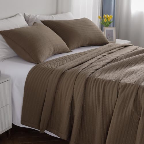 DAWNDIOR XL King Quilt Set 108 x 98 in, Lightweight, Cub - 3-Season Soft-Washed Bedspread for Spring, Summer & Fall Multi-Lock Quilting, Easy Care, Includes 2 Pillow Shams