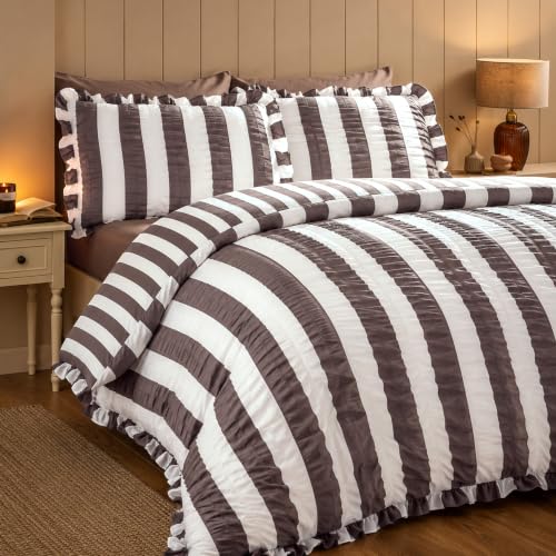 Catherine Lansfield Seersucker Frill Stripe Super King Duvet Set Chocolate