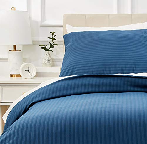 Amazon Basics 2-Piece Microfibre Bedding Duvet Cover Set, Duvet Cover 135 x 200 cm & 1 Pillowcase 80 x 80 cm, Navy Blue