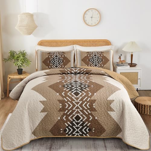 "Dintszyayue Bohemian Quilt Set King Size,3 Pieces Aztec Texture Bedding Coverlet Set Brown Boho Bedspread Coverlet Set Geometric Pattern Lightweight Quilt Bedding Set for All Season (Brown,90""x103"")"