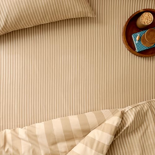 furn. The Ultimate Stripe Fitted Sheet – Tonal Narrow Striped Polycotton Bed Sheet (Caramel Latte – King – 150x200x32cm)