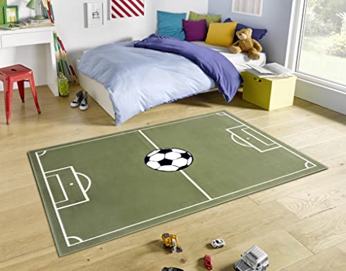 HANSE Home Adventures Children's Rug Football Short Pile Rug Boy Girl Play Mat Modern Playing Field Football Children's Rug for Children's Room, Playroom - 80 x 150 cm, Green