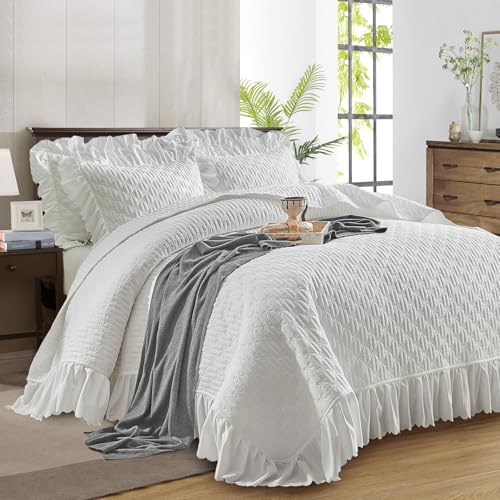 Quilt Bedding Set Queen Size 96 * 96in - 3 Pieces Solid Shabby Chic Farmhouse Ruffles Rustic Coverlet Lightweight Fluffy Summer Oversized Ruffled Bedspread with Shams for Women Men White